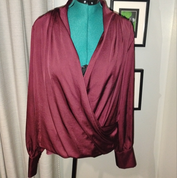 Band of Gypsies Mon Cheri Faux-Wrap Blouse in Plum, Size XL - Picture 10 of 10